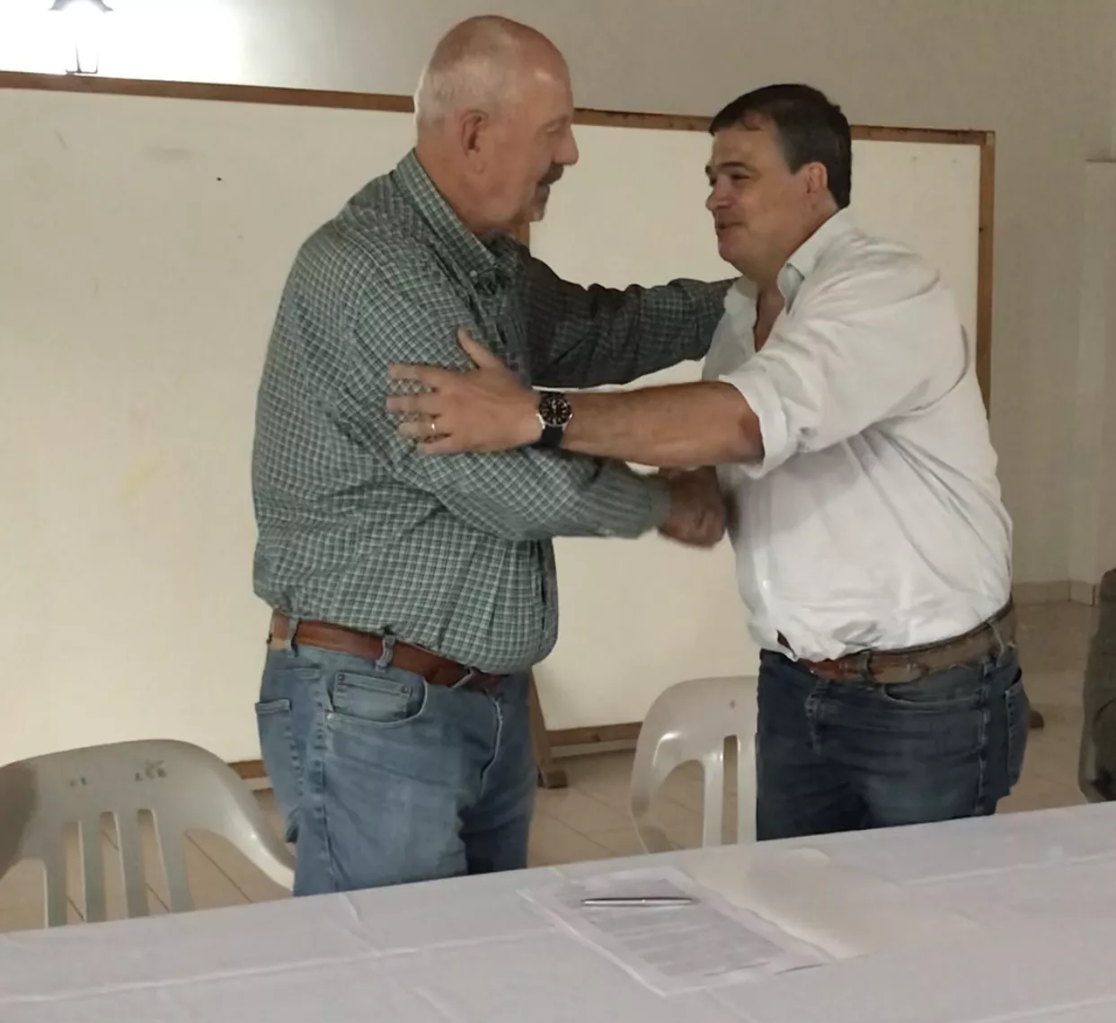 D07D6241-E10F-4E7E-8953-616D25B2DE26